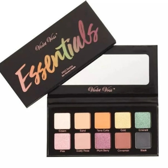 SOLD! Violet Voss Essentials Pro Series